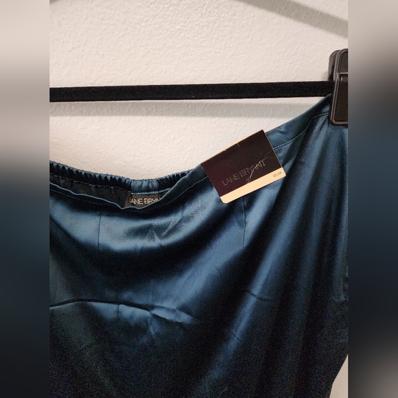 Satin maxi skirt - Picture 3 of 4